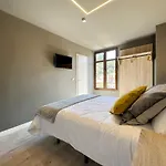 Maria Felisa 4*