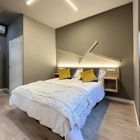 Maria Felisa 4*