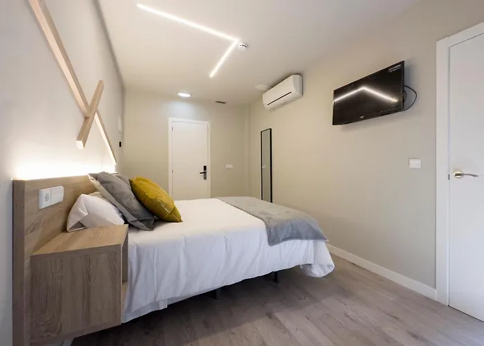 María Felisa Pensión 4*